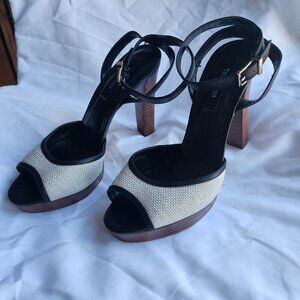 White House Black Market Celina 4.5”Heel Textured Open Toe Platform Sandal 8M